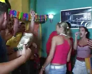 Thanh lớn, tóc vàng, lớn ngạc nhiên, ngày sinh nhật ngạc nhiên, bên trò chơi, gợi cảm, sinh nhật