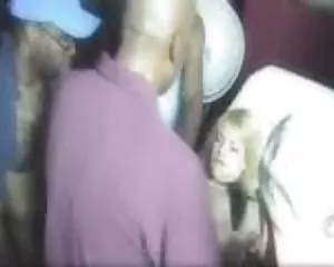 Người lớn, sân khấu