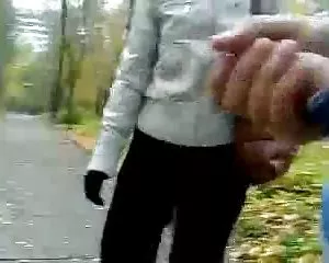 Cô gái, không rõ