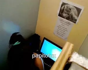 Đôi tình nhân tình, khó khăn, cho gái điếm spy