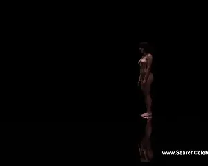 Danh tiếng, cô gái, dưới làn da