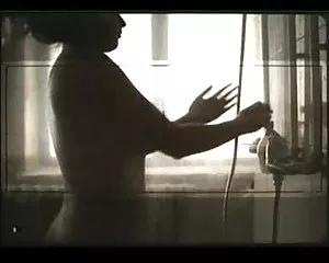 Bắt gặp trong phòng tắm, vòi hoa sen