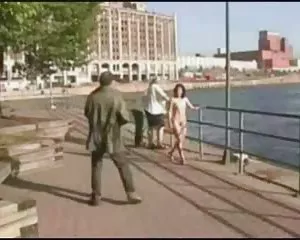 Ở nơi công cộng